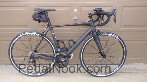 Nashbar Carbon 105 Road Bike fiche technique et avis